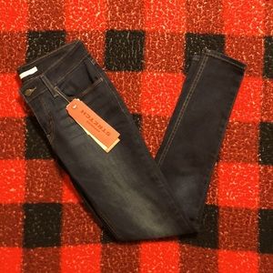 levi’s super skinny jeans